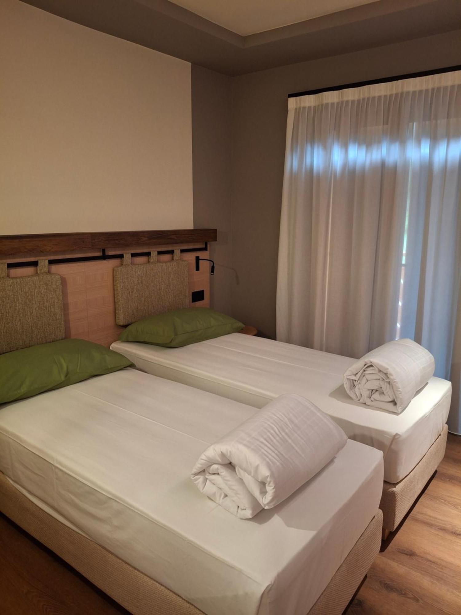 טיונה די טרנטו Hotel Dolomiti Saone מראה חיצוני תמונה