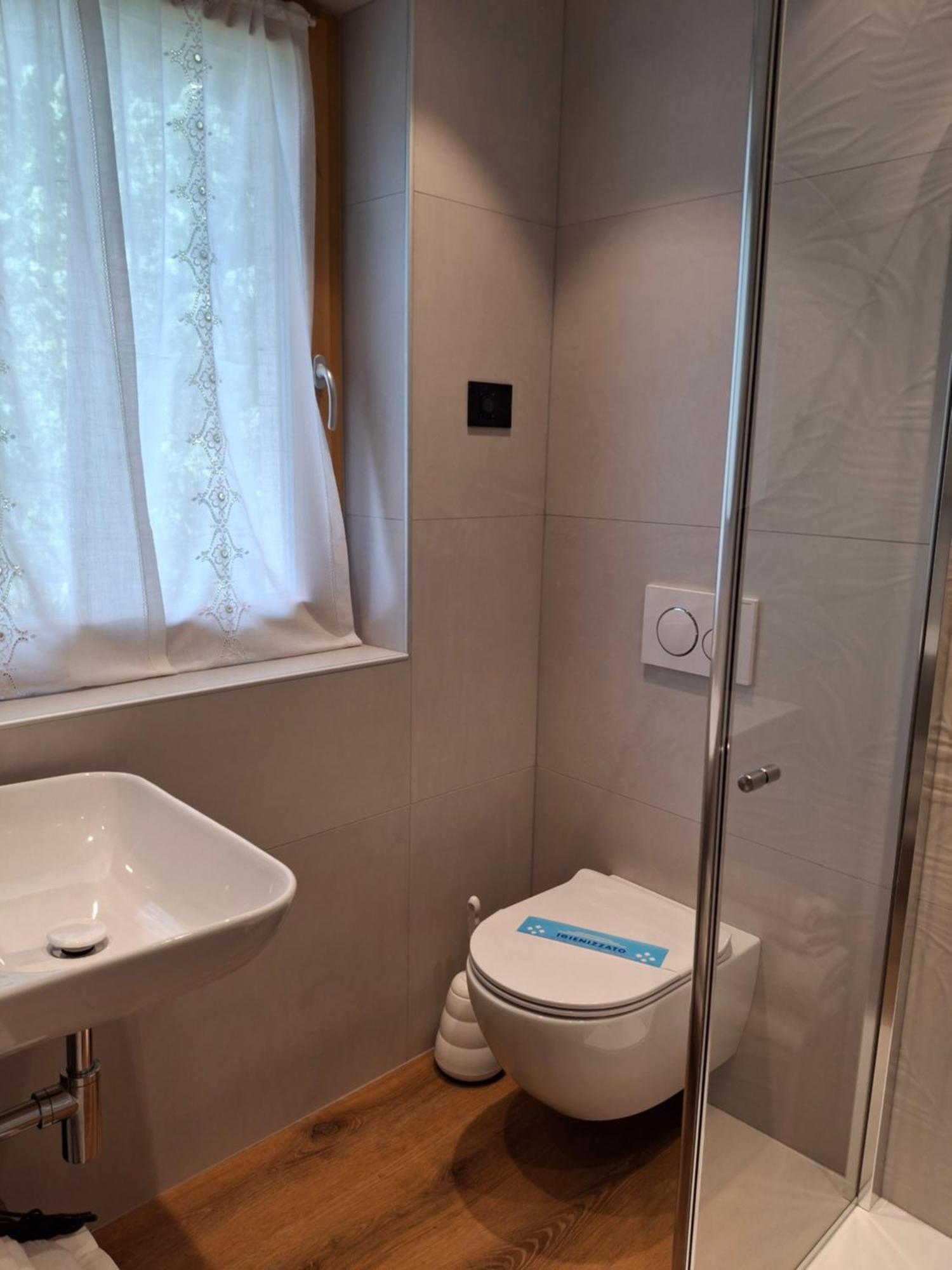 טיונה די טרנטו Hotel Dolomiti Saone מראה חיצוני תמונה